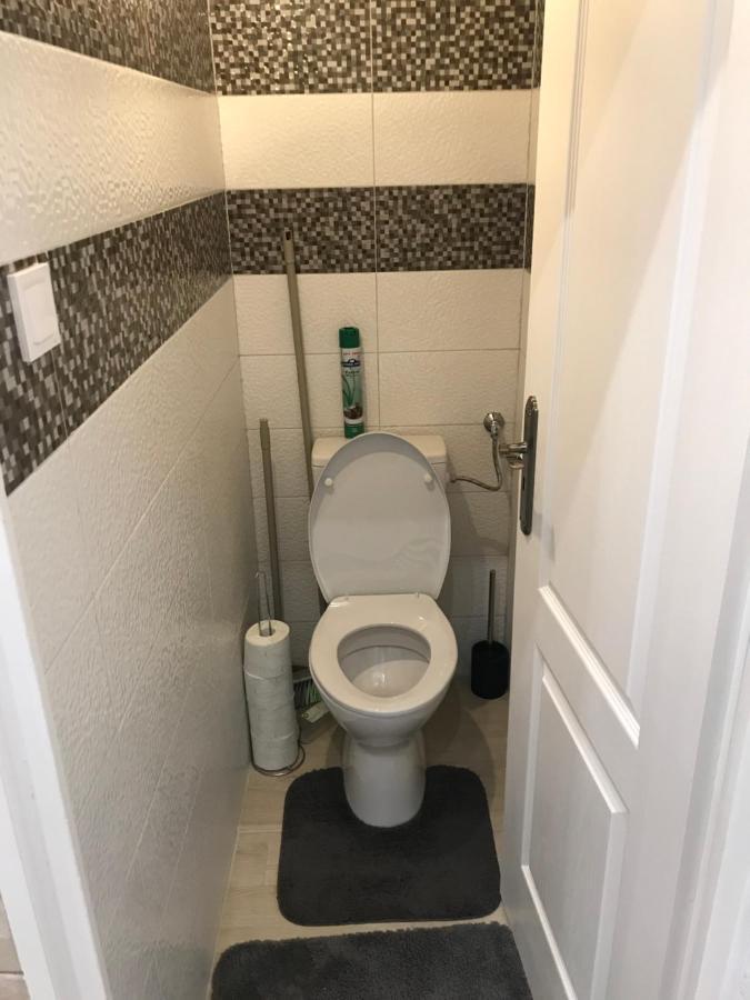 Mora Apartman 2 Kiskunfelegyhaza Exterior photo